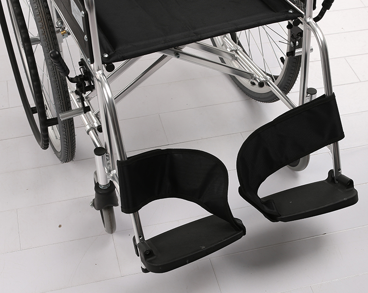 Silla de ruedas manual ligera para adultos para parapléjica pequeña